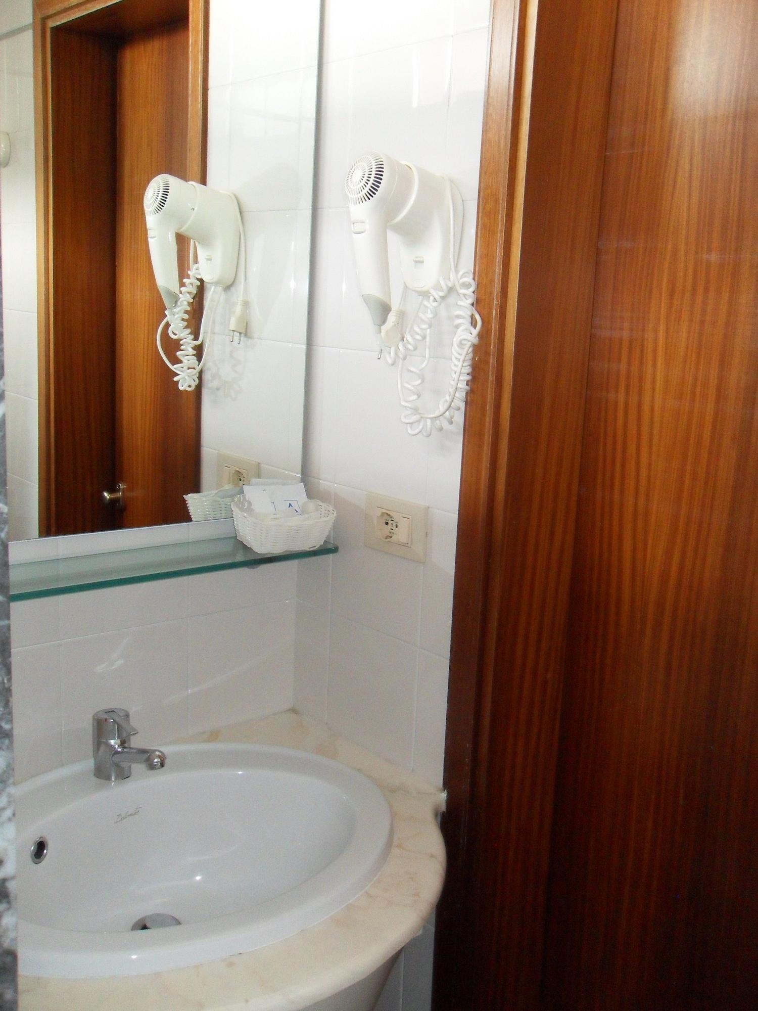 Hotel Palace Μπιμπιόνε Εξωτερικό φωτογραφία