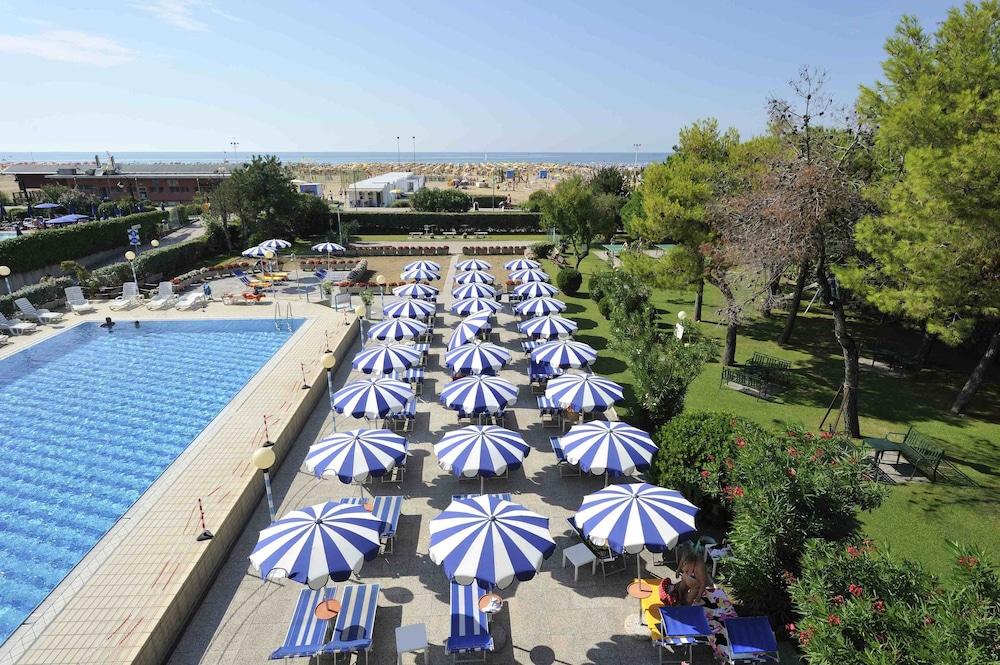 Hotel Palace Μπιμπιόνε Εξωτερικό φωτογραφία