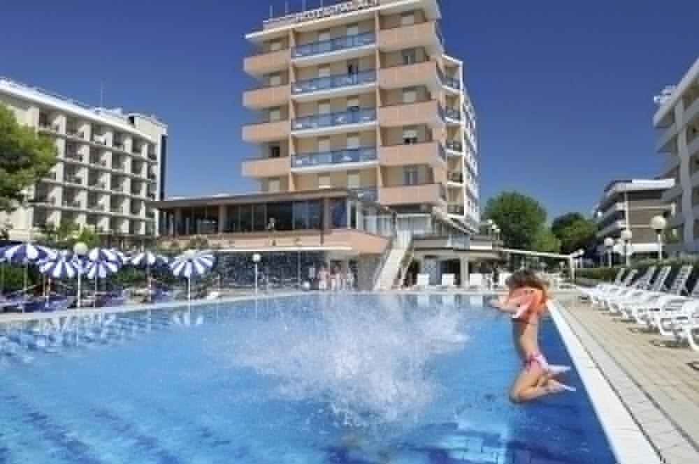 Hotel Palace Μπιμπιόνε Εξωτερικό φωτογραφία