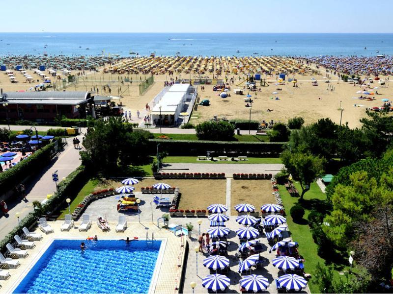 Hotel Palace Μπιμπιόνε Εξωτερικό φωτογραφία
